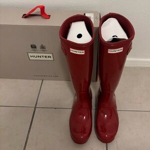 Hunter Gloss Red Tall Rain Boots